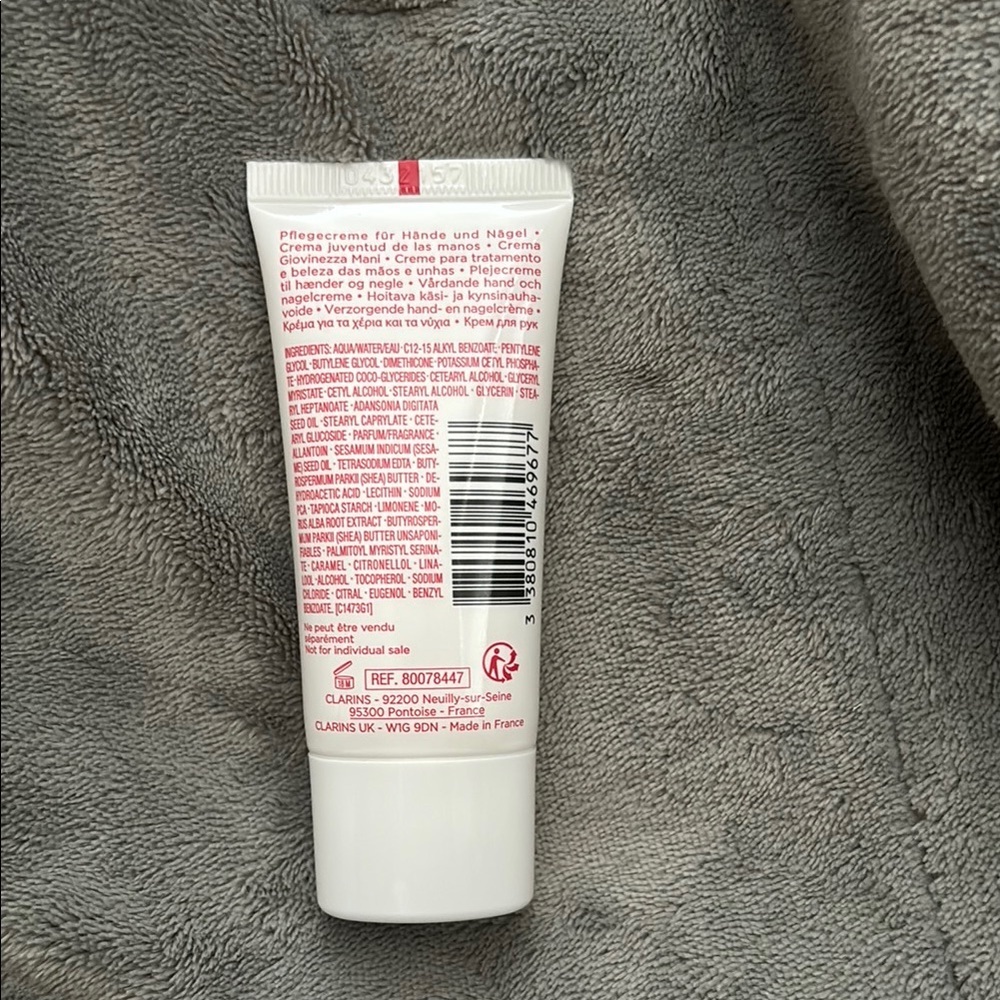 Clarins Hand and Nail Treatment Cream - White - Picture 2 of 2